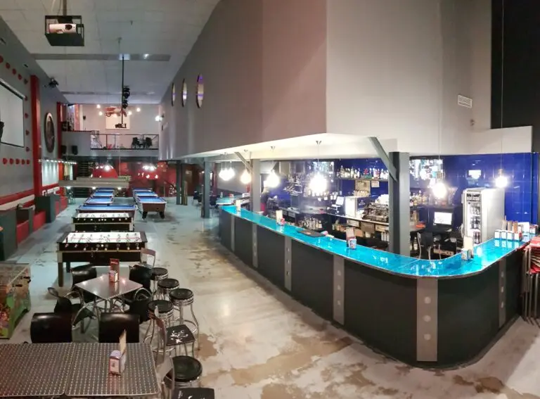 Barra del Boulevard Pool